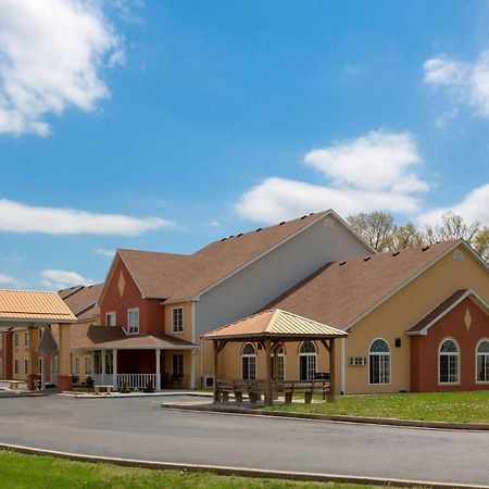 Super 8 By Wyndham Lake Of The Ozarks Eldon Екстер'єр фото